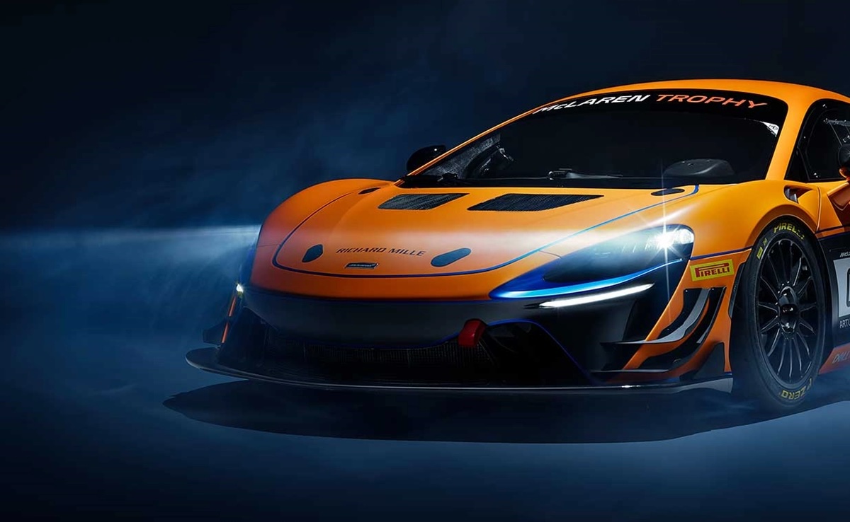 McLaren Artura GT4